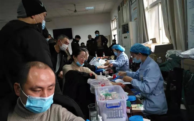 点滴热血汇聚，华宇爱心传递