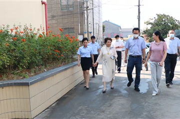 【华宇动态】荆州区政府领导国庆节到我司走访慰问